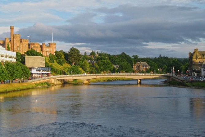 2-Day Loch Ness and Inverness Small-Group Tour from Edinburgh - The Coach, Guide and Pace