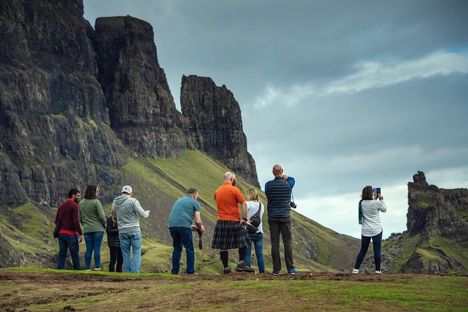 3-Day Isle of Skye Inverness Highlands and Glenfinnan Viaduct Tour from Edinburgh - Glenfinnan and the drive into Inverness