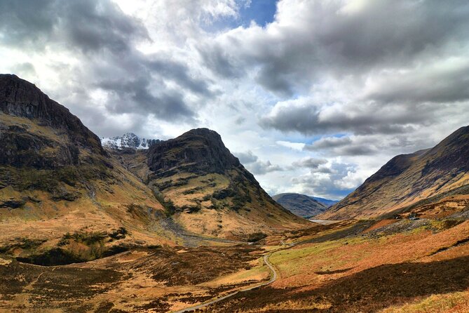 4 Day Mull, Iona and Staffa Puffin Experience from Edinburgh - Day 1: Loch Lomond, Dunadd and the road to Tobermory