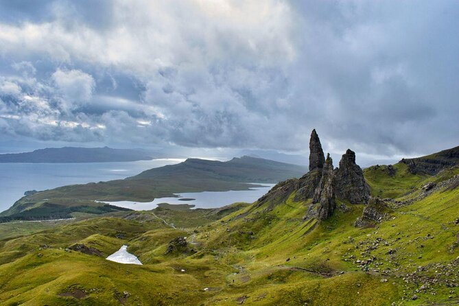 6 Day Outer Hebrides, Isle of Skye & optional 'Hogwarts Express' - Six days from city streets to Atlantic cliffs