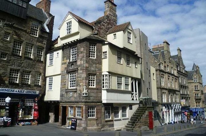 A History of Witchcraft in Edinburgh: A Self-Guided Audio Tour - St Giles’ Cathedral and the hard history of accusations