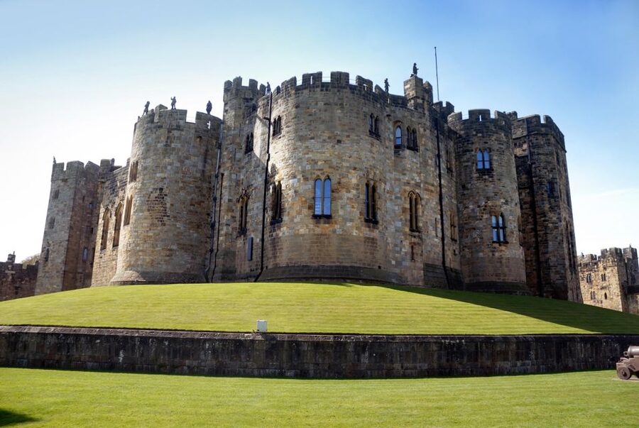 Alnwick Castle and Scottish Borders Tour from Edinburgh - Practical details before you book