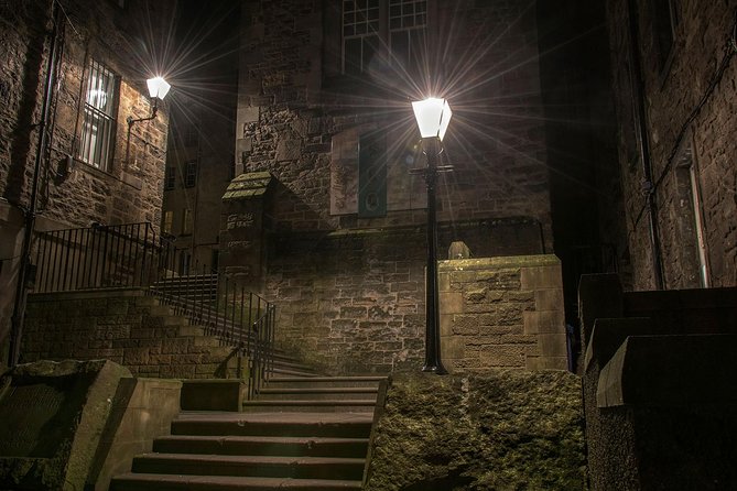 Edinburgh 2 Hour Nighttime Ghost Tour Italian Tour Guide - Who will enjoy this walk