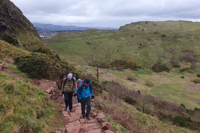Edinburgh: Arthur's Seat Hike with Local Guide - From Holyroodhouse into the park