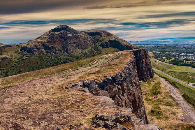 Edinburgh: Arthur's Seat Hike with Local Guide - Views, wildlife, and the stories along the way