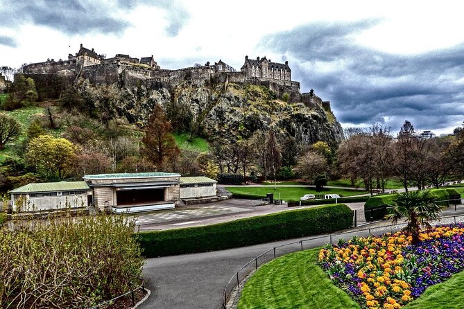 Edinburgh Castle Guided Tour - Tickets Included - A Royal Mile walk that sets the scene