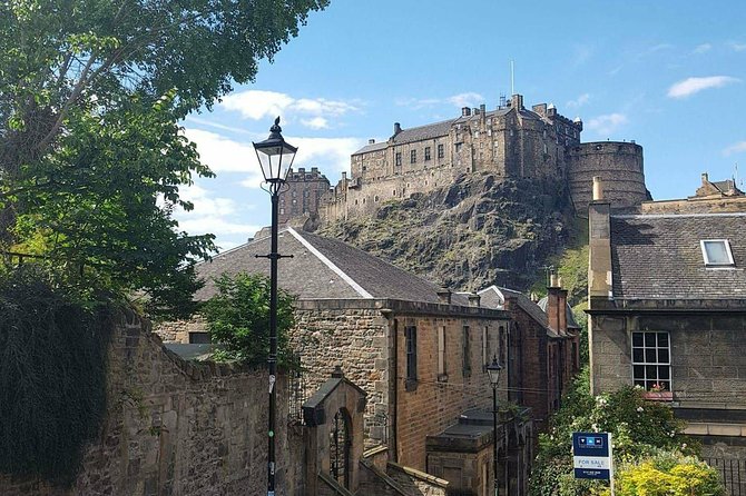 Edinburgh Castle Guided Walking Tour in English - Should you book the Edinburgh Castle tour?