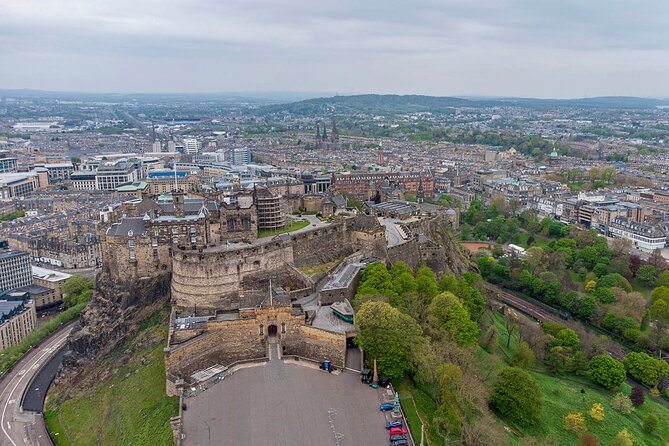 Edinburgh Castle: Guided Walking Tour with Entry Ticket - Meet near the Royal Mile, then walk up to the castle