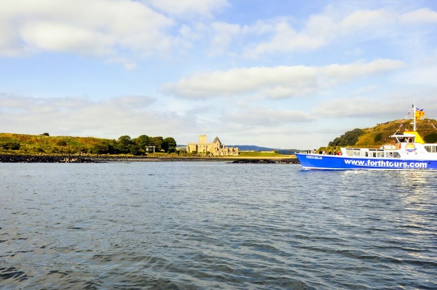Edinburgh: 'Firth of Forth' Three Bridges Sightseeing Cruise - Seals, seabirds, and the luck of the day