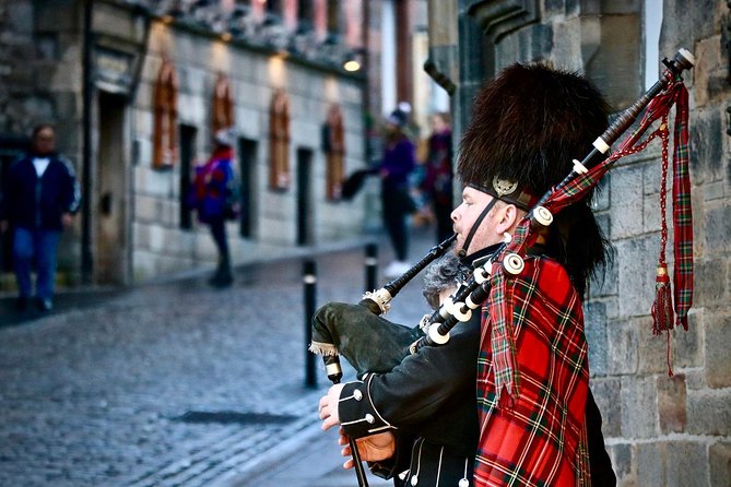 Edinburgh Food Tour with Scotch, Haggis, a Secret Dish & More - Who will enjoy this Edinburgh food walk?
