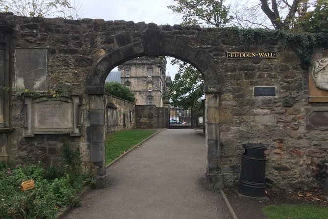 Edinburgh: History Lovers Old Town Walking Tour - Greyfriars, where stories meet real lives