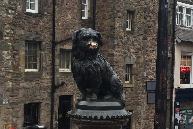 Edinburgh: History Lovers Old Town Walking Tour - Guides who make dates and names stick