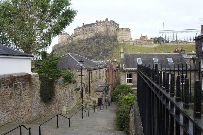Edinburgh: History Lovers Old Town Walking Tour - Who should book this walk?