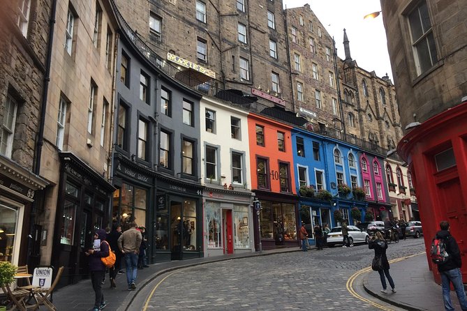 Edinburgh: History Lovers Old Town Walking Tour - Grassmarket’s pubs, past and Castle view