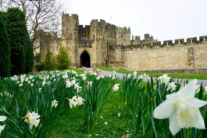 Edinburgh: Holy Island, Alnwick Castle & Kingdom of Northumbria - Who will enjoy this trip most?