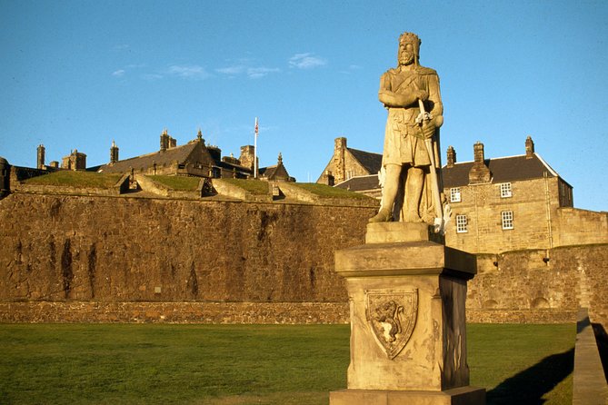 Edinburgh: Loch Lomond, Stirling Castle and the Kelpies Day Tour - What the guides add