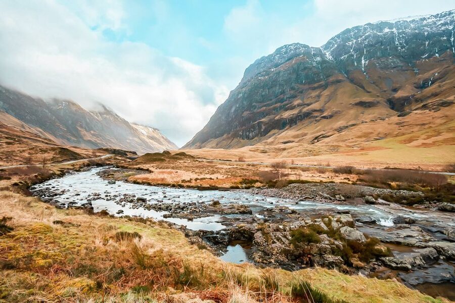 Edinburgh: Loch Ness, Glencoe & the Scottish Highlands Tour - Leaving Edinburgh for coffee and Highland cattle