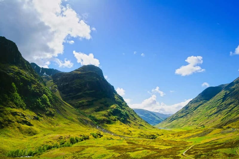 Edinburgh: Loch Ness, Inverness & Highlands Tour in Spanish - Three views of Glencoe and the Three Sisters