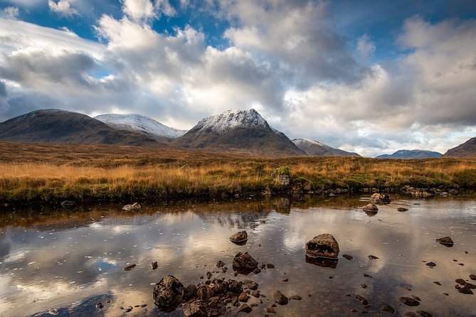 Edinburgh: Loch Ness, Inverness & The Highlands - 2 Day Tour - Loch-side views and the road to Inverness