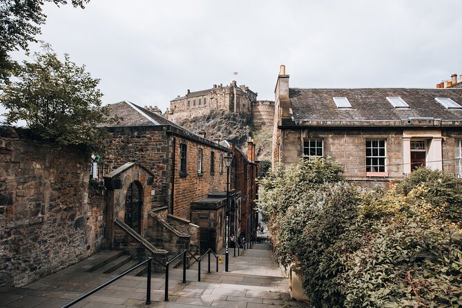 Edinburgh: Old Town's Highlights Walking Tour - What to Know Before You Go