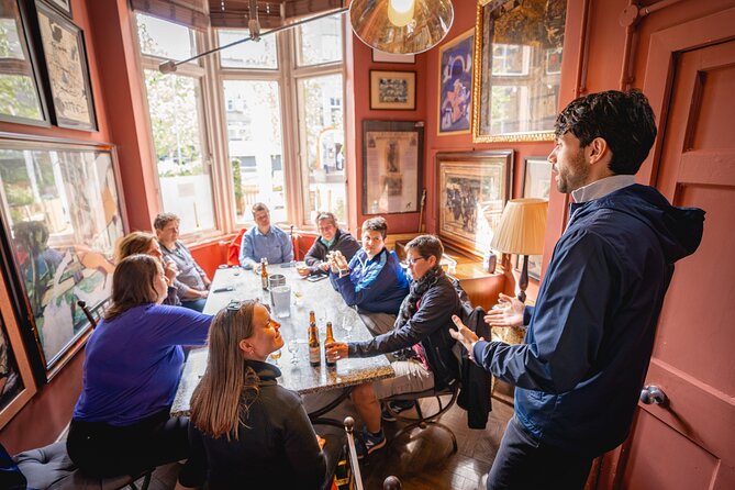 Edinburgh: Pubs & History Walking Tour with Beer Tasting - Cowgate, pubs, and tasting time