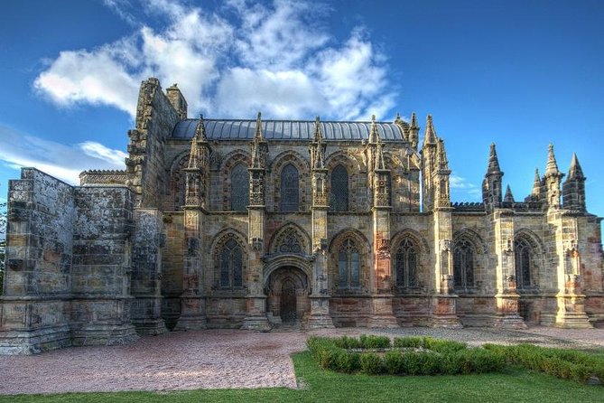 Edinburgh: Rosslyn Chapel, the Borders & Glenkinchie Distillery - Rosslyn Chapel’s carvings and legends