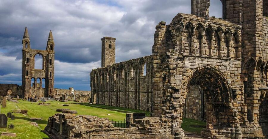 Edinburgh: St Andrews, Dunfermline Abbey and Fife Coast Tour - Should you book the Fife day tour?