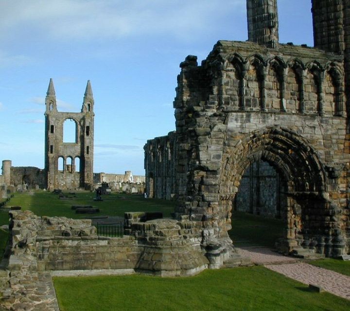 Edinburgh: Stirling, Whisky and St Andrews Tour in Spanish - FAQ