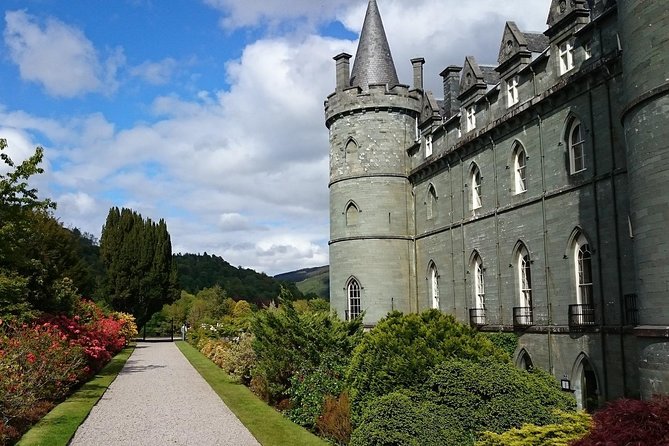 Edinburgh: West Highland Lochs, Mountains & Castles - The guide makes the miles count