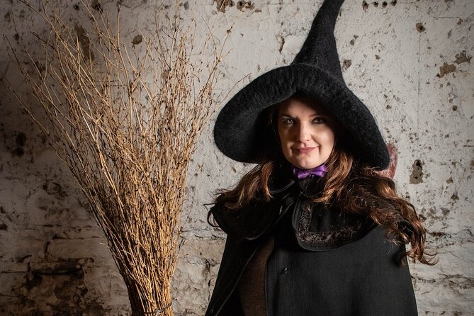 Edinburgh: Witches & Haunted History Walking Tour - Grassmarket: executions and Half-Hangit Maggie