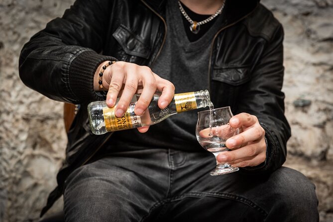 Evolution of Gin and Underground Gin Tasting in Edinburgh | 1hr - The Lost Close, below Parliament Square