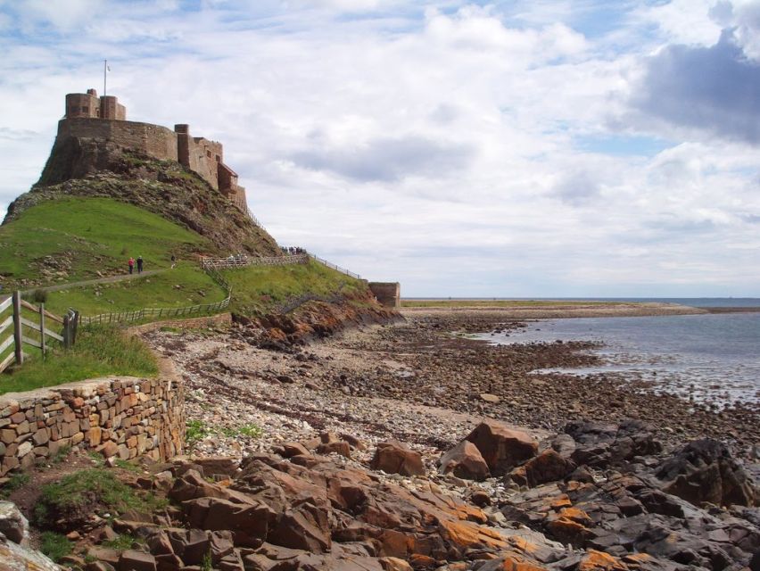 From Edinburg: Viking Coast & Alnwick Castle Day Tour - Should you book the Holy Island and Alnwick day trip?