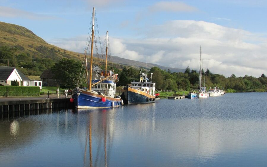 From Edinburgh: 2-Day Loch Ness, Inverness & Highlands Tour - Ben Nevis, Fort Augustus and Loch Ness