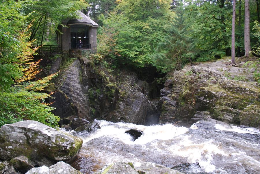 From Edinburgh: Best of Scotland Small-Group Day Tour - A day trip with more than coach-window scenery