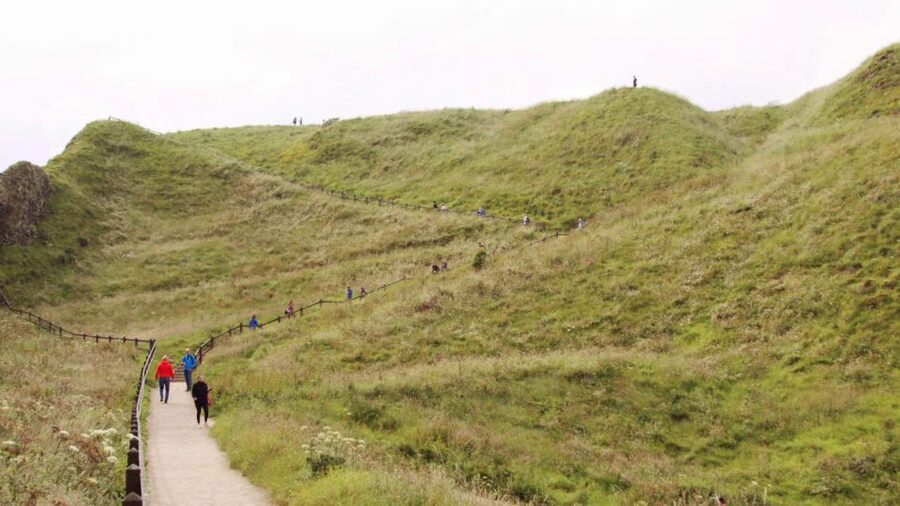 From Edinburgh: Glamis and Dunnottar Castles Tour in Spanish - Is $71 good value?