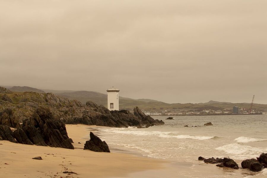 From Edinburgh: Islay and The Whisky Coast 4-Day Tour - Day three: Islay’s southern distilleries and old ruins