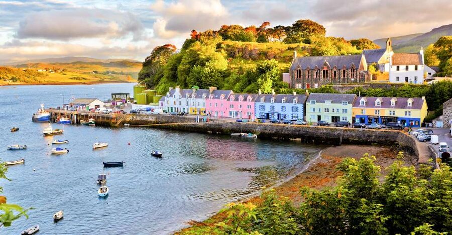 From Edinburgh: Isle of Skye 3-Day Tour with Accommodation - Past Ben Nevis and west to Eilean Donan