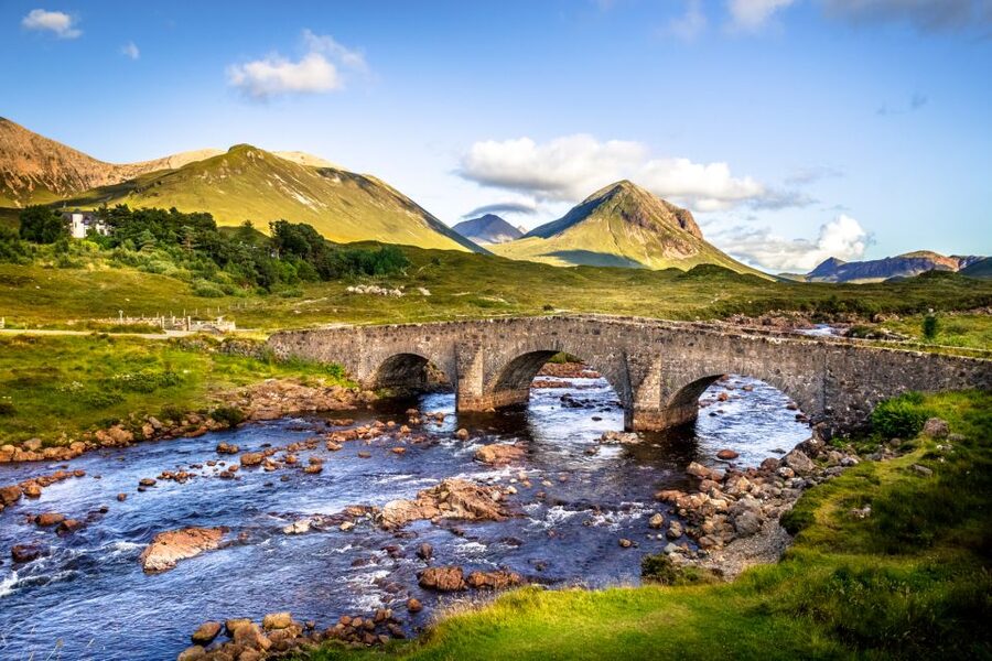 From Edinburgh: Isle of Skye 3-Day Tour with Accommodation - Small-group touring suits curious, flexible visitors