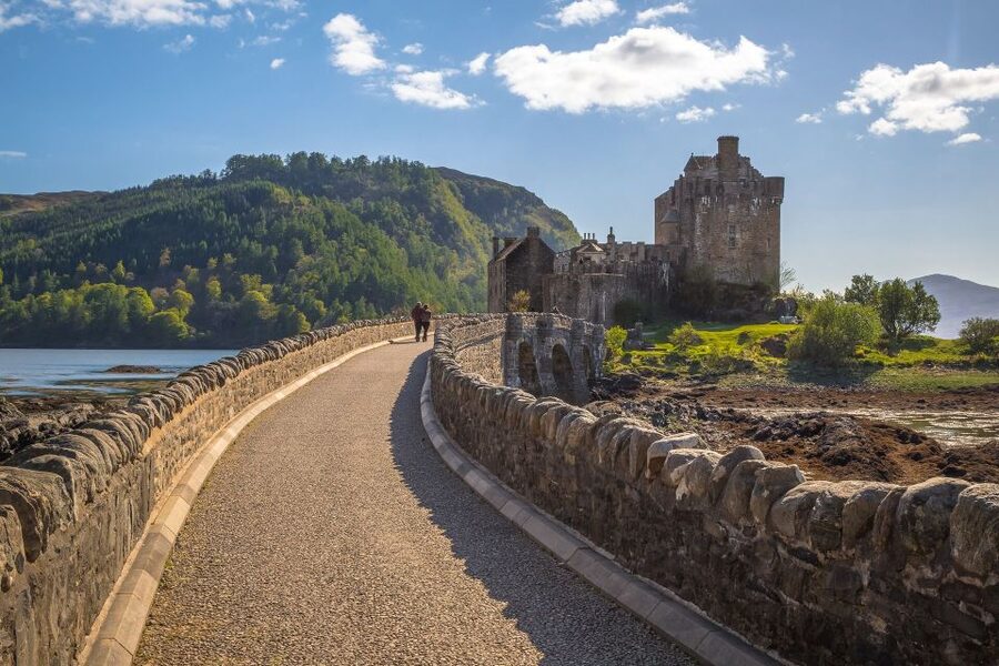 From Edinburgh: Isle of Skye and Outer Hebrides 6-Day Tour - Day 1: Castles, Glen Coe, and Loch Ness