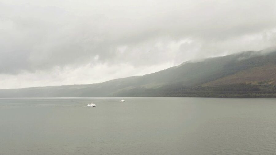 From Edinburgh: Loch Ness & Inverness Tour in Spanish - A long Highland day, starting on Edinburgh’s Royal Mile