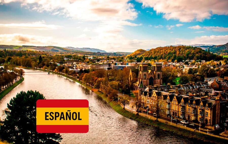 From Edinburgh: Loch Ness & Inverness Tour in Spanish - Inverness: lunch and a first look at the Highland capital