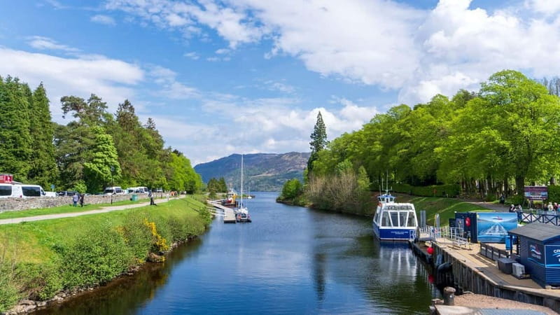 From Edinburgh: Loch Ness & Scottish Highlands Tour - Glen Coe and the Three Sisters