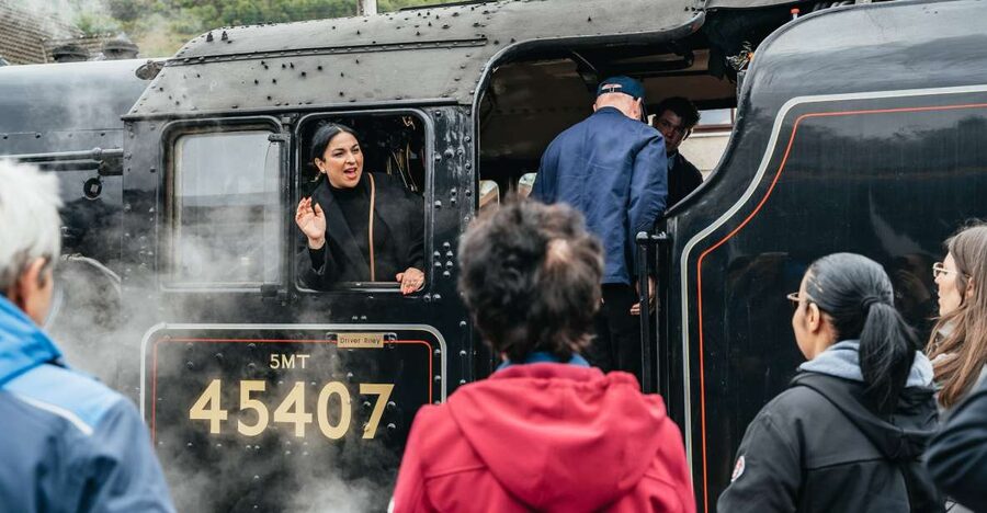 From Edinburgh: Magical Highlands Tour with Jacobite Train - A Hogwarts Express ride with real Highland scenery