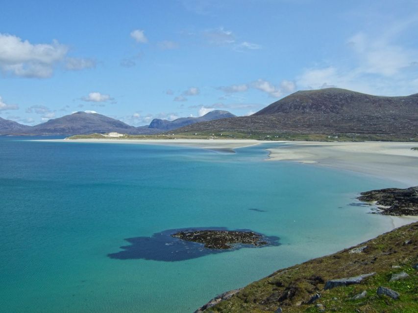 From Edinburgh: Outer Hebrides & Isle of Skye 6-Day Tour - The guide and the pace