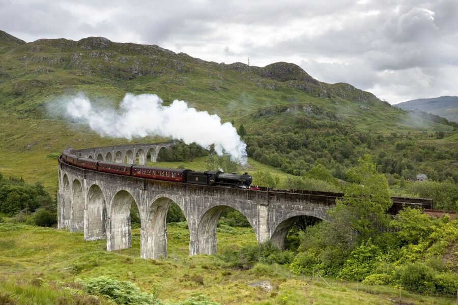 From Edinburgh: Scottish Highlands & Isle of Skye 5-Day Tour - Day 1: Loch Lomond, old stones and Oban