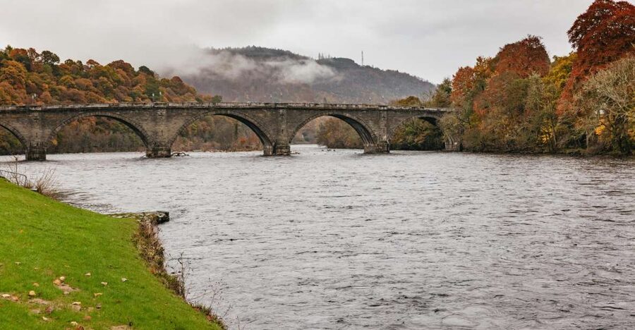 From Edinburgh: Scottish Highlands Tour with Whisky Tasting - A Woodland Walk to Black Linn Falls