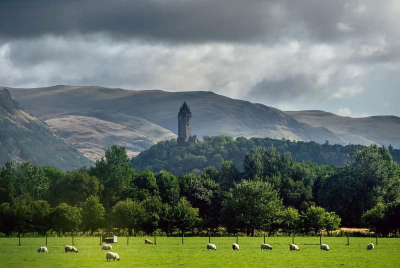 From Edinburgh: Stirling Castle, Kelpies and Loch Lomond - Stirling: choose the castle or the city