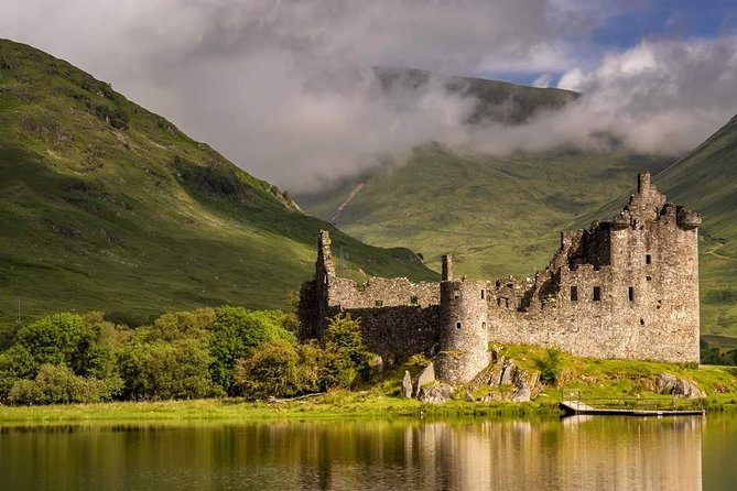 Full-Day Highland Lochs Glens and Castles Tour from Edinburgh - Inveraray: lunch, a jail or a castle visit