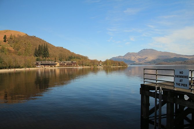 Full-Day Highland Lochs Glens and Castles Tour from Edinburgh - Luss and Loch Lomond: a village-side finish