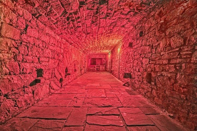 Ghost Tour in Spanish - The guides make or break the evening